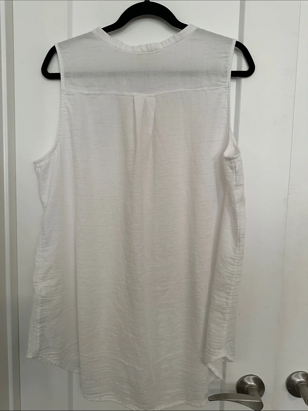 Eileen Fisher White Cotton Sleeveless Button-Down Top - Picture 5 of 6
